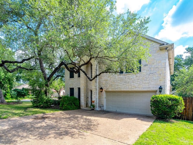 View 8501 Fulbright LN 8501 Fulbright LN, photo 1 of 37, Austin, TX