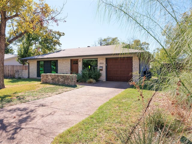 8502 Putnam Dr