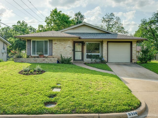 8504 Burrell Dr
