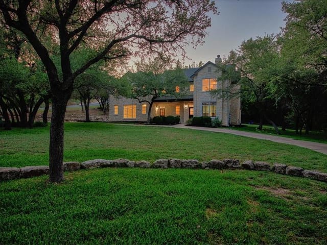 8504 Long Canyon Dr