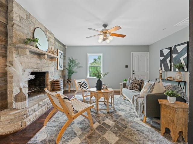 8510 Georgian Dr