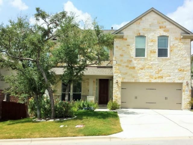 8512 Alophia DR