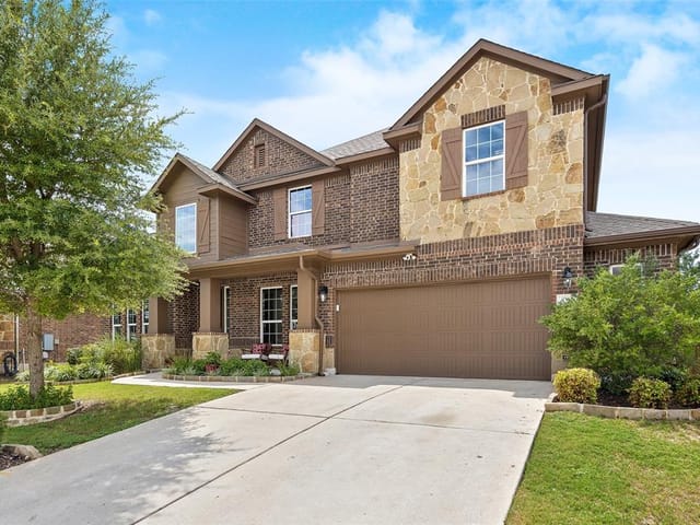 8512 High Summit Ln