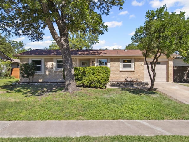 8512 New Hampshire Dr