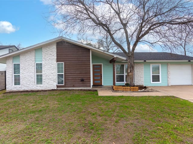 8512 Remington Ln