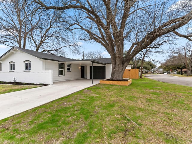8512 Spearman Dr