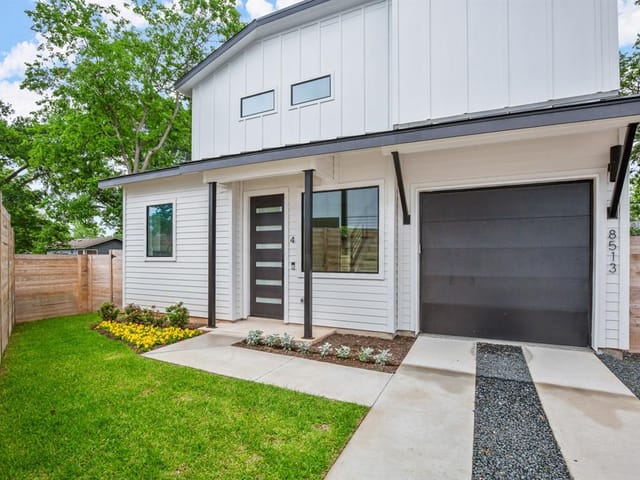 8513 Bowling Green Dr Unit #4