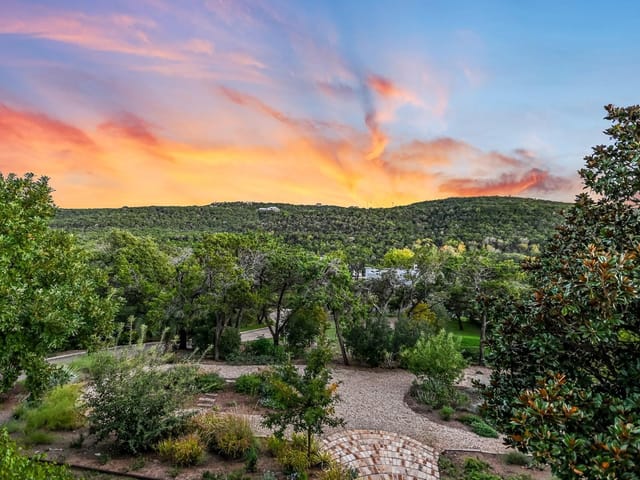 8514 Long Canyon Dr