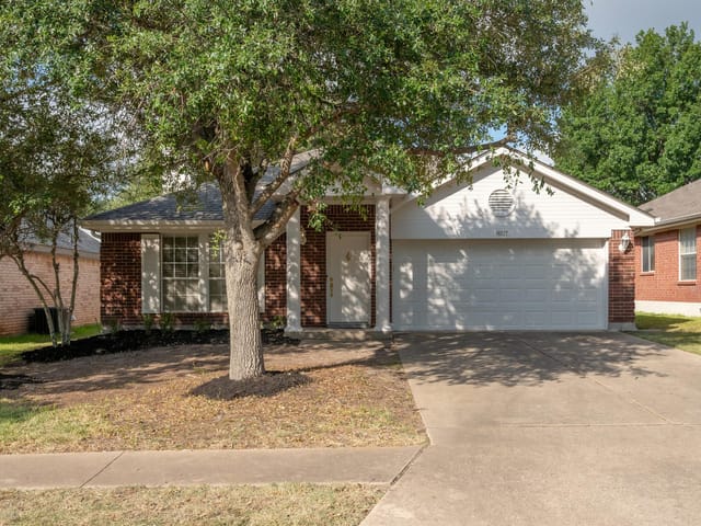 8517 Bobcat DR