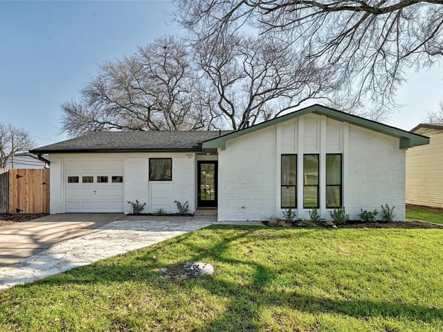 8525 Putnam Dr
