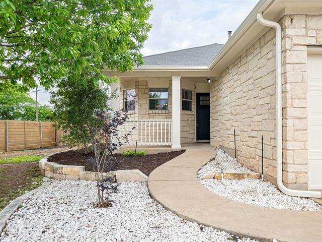 8528 Chick Pea LN