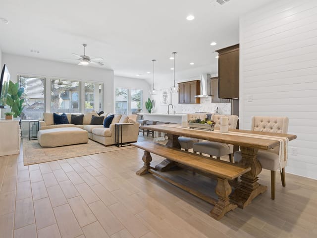 857 Whitetail DR