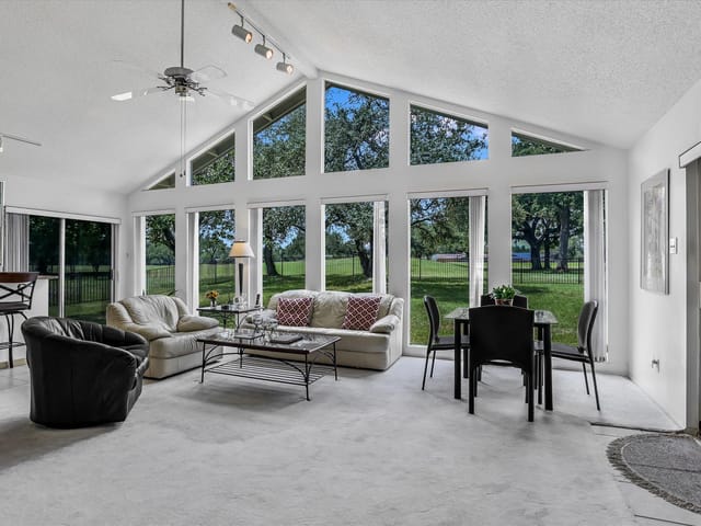 8600 Crest Ridge Cir