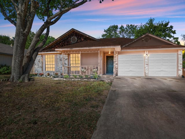 8600 Ruddington Dr