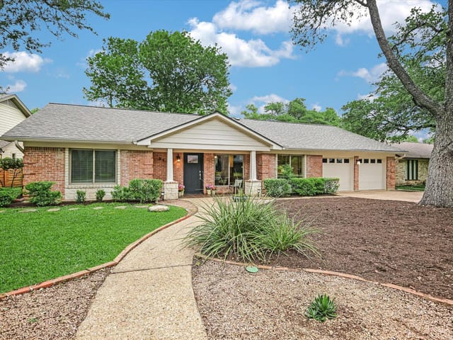 8602 Silver Ridge Dr