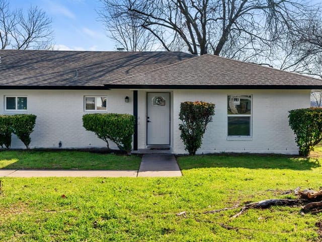 8603 Colonial Dr