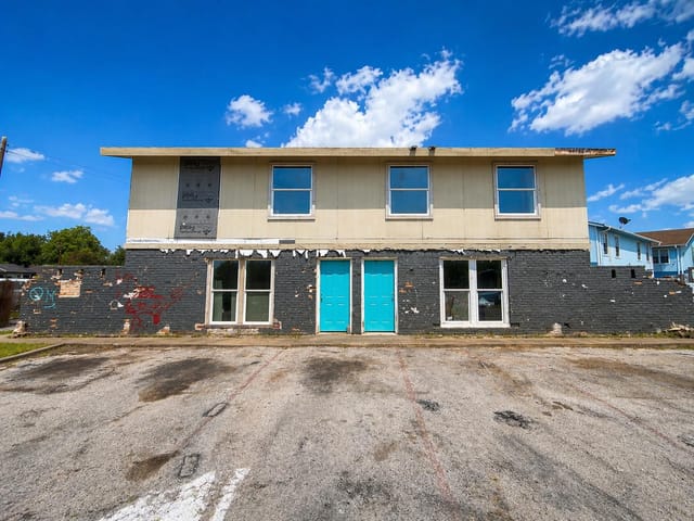 8605 Fireside Dr