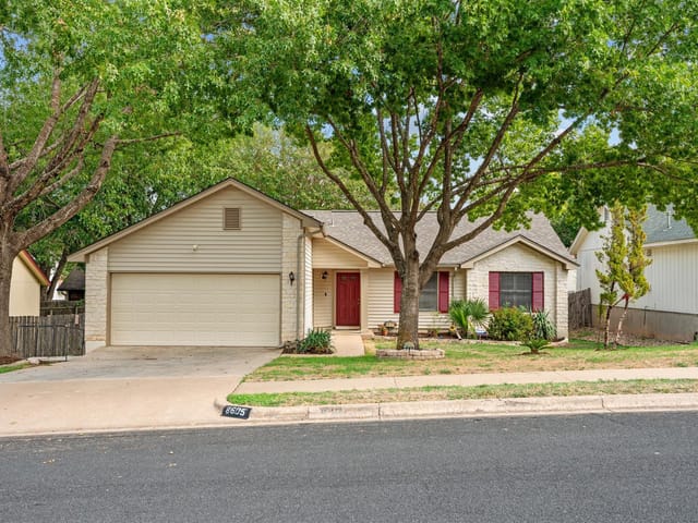 8605 United Kingdom Dr
