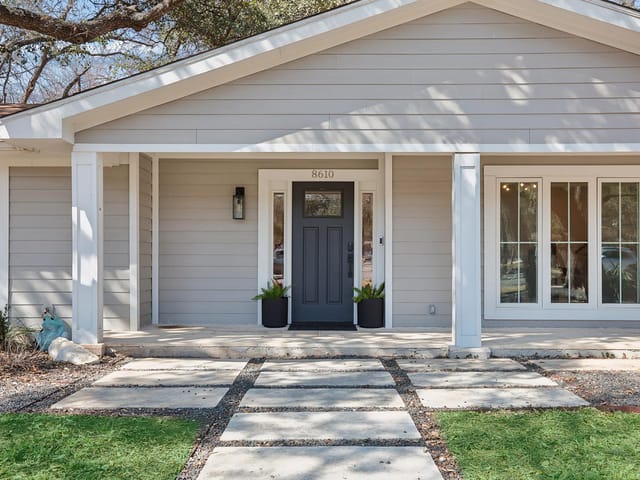 8610 MESA Dr