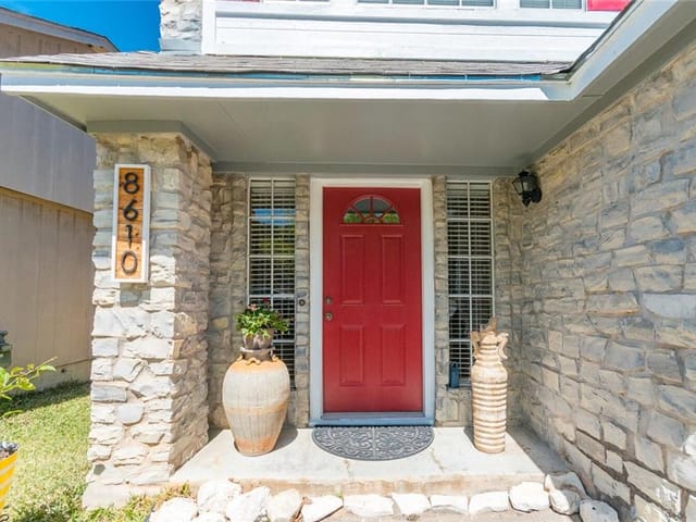 8610 Piney Creek Bnd