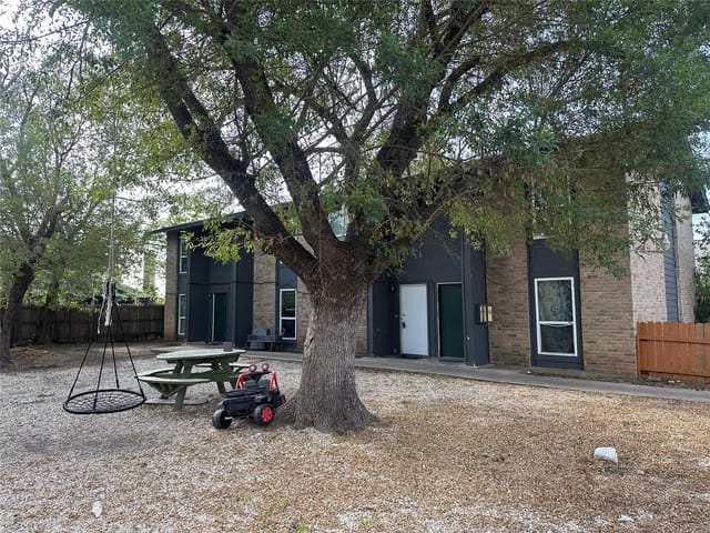 8611 Putnam Dr
