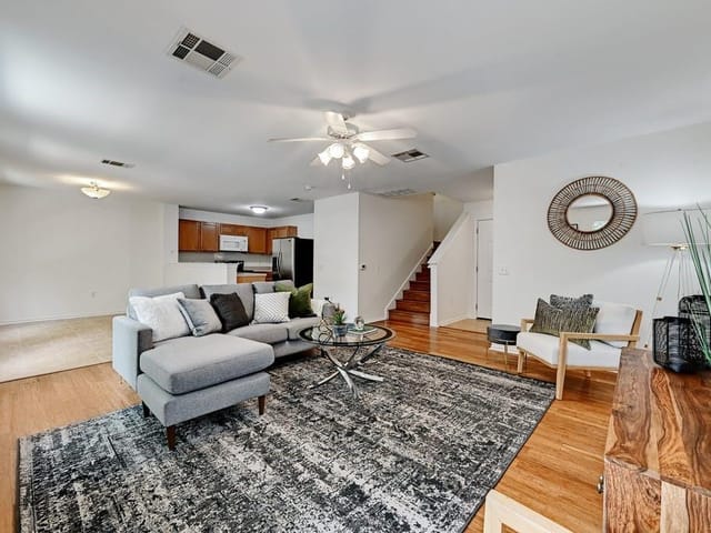 8612 Davis Oaks Trl