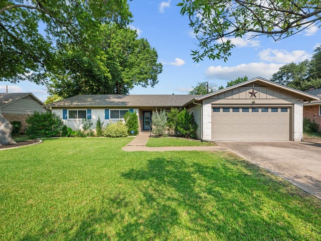 8612 Stillwood LN