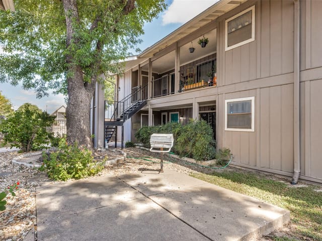 8621 Putnam DR Unit #A