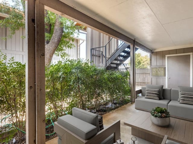 8621 Putnam DR Unit #A