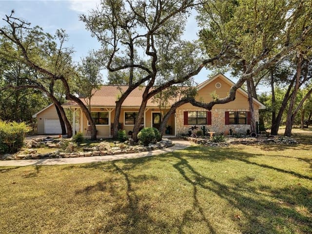 87 Augusta DR
