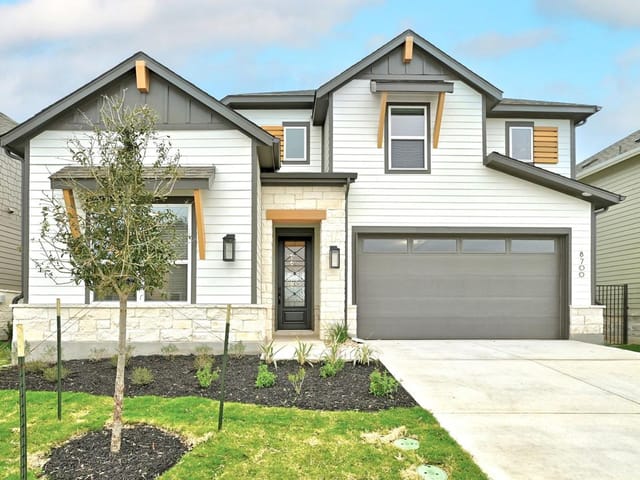 8700 Peristyle DR
