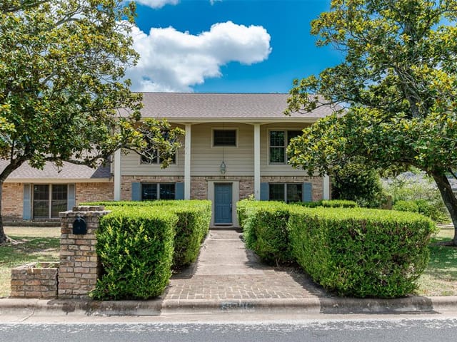 8701 Crest Ridge Cir