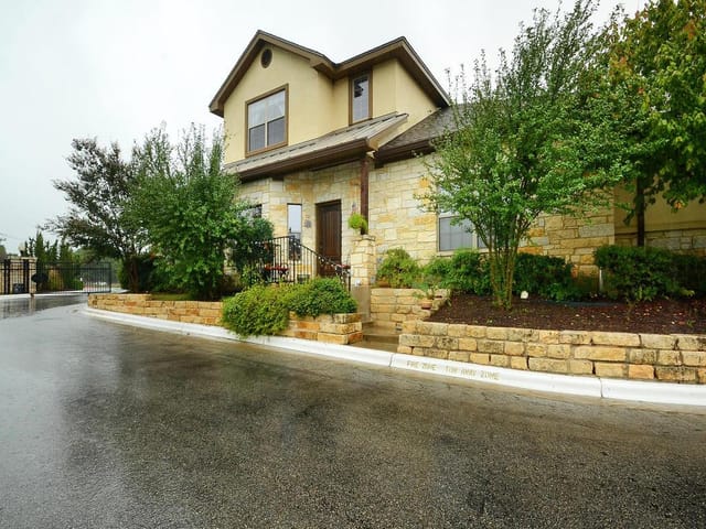 8701 Escarpment Blvd Unit #12