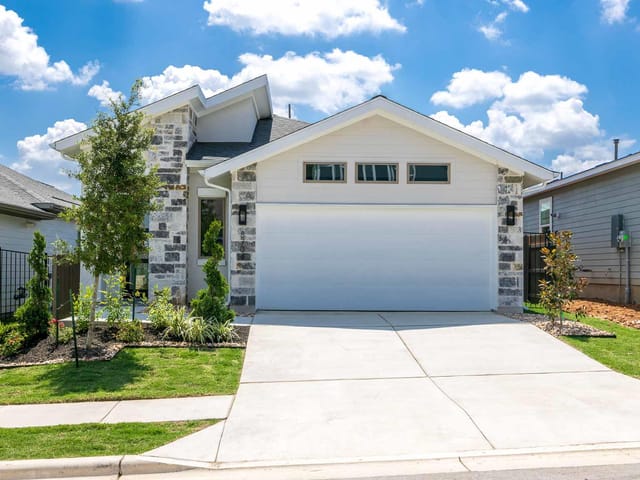 8704 Basil Hayden LN