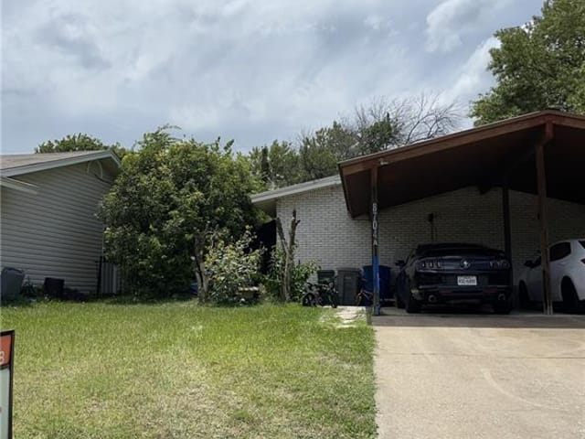 8704 Redfield Ln