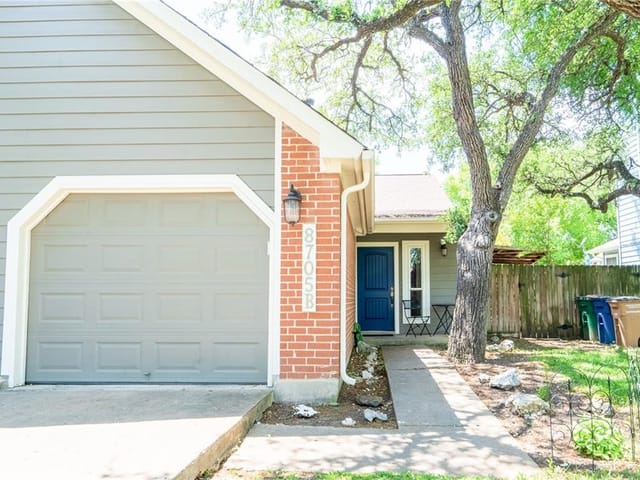 8705 Clearbrook Trl Unit #B