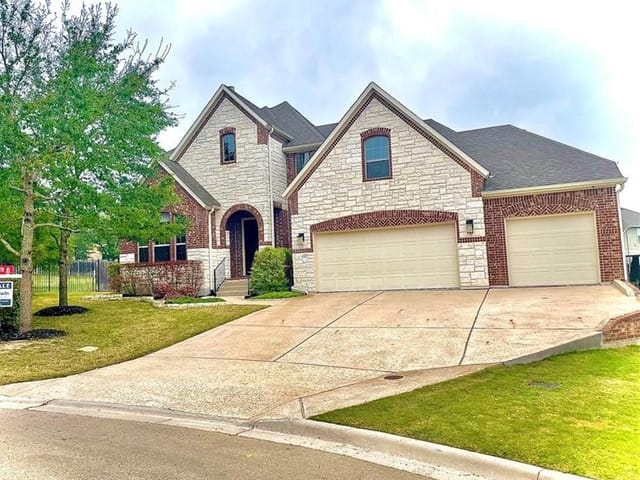 8705 Flycatcher Ct