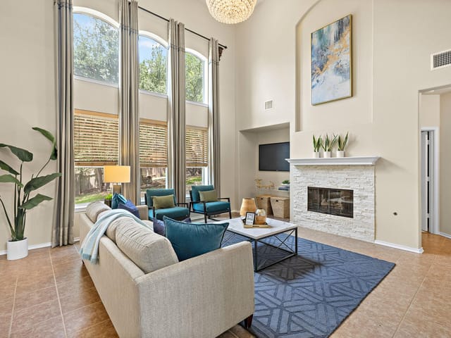 8706 Fenton DR