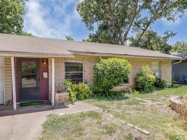 8709 Redfield Ln