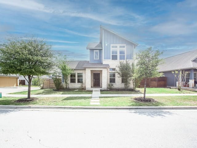 8709 Slater DR