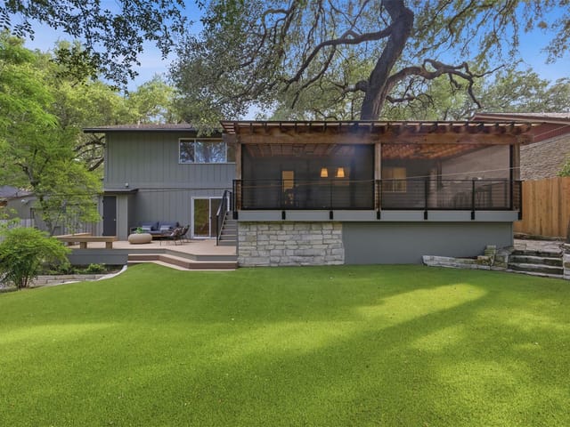 8710 Silverhill LN - front exterior - Luxury home in Westover Hills Sec 03 Ph 03, Austin, TX
