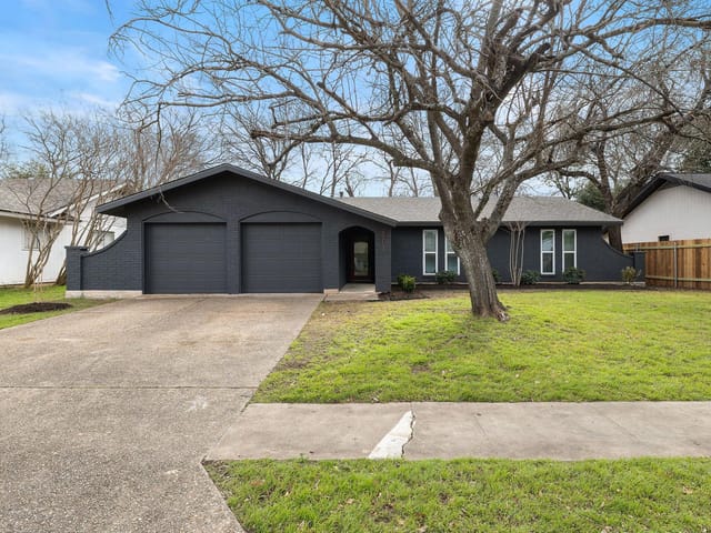 8713 Dawnridge Cir