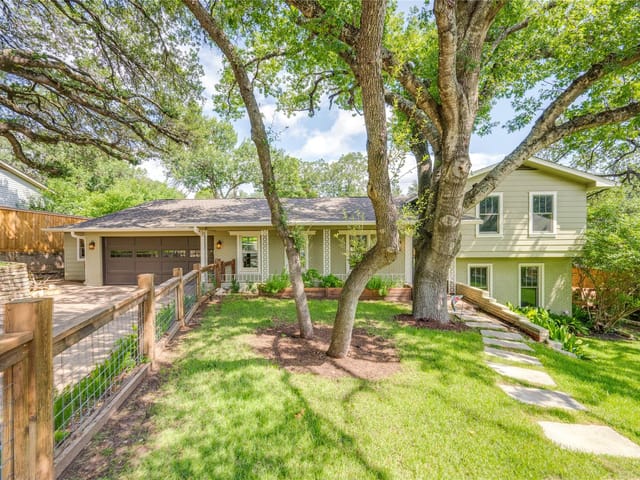 8722 Silverhill Ln