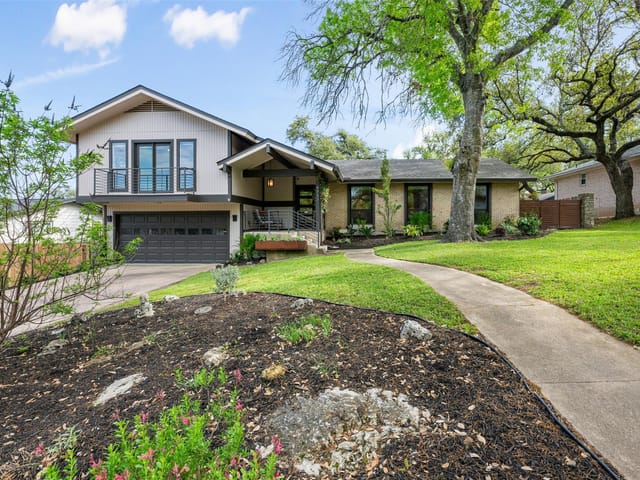 8723 Silverhill Ln