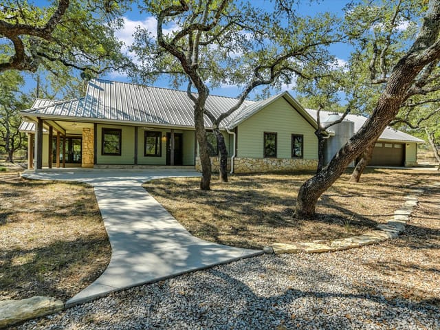 878 Ranch Road 2766