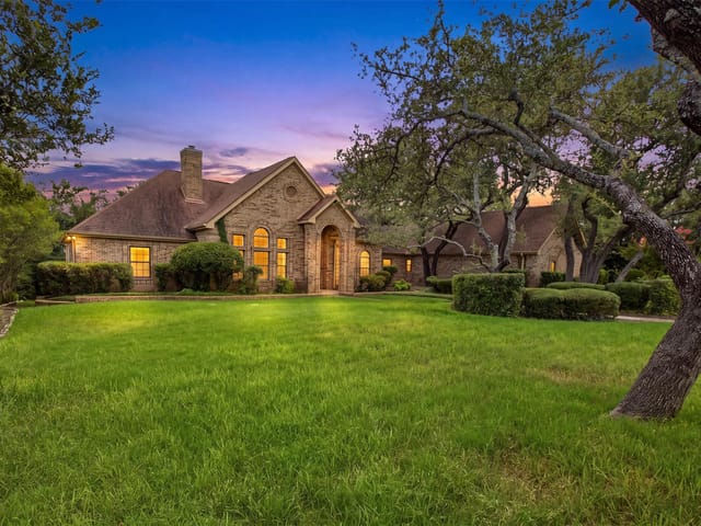 8801 Bell Mountain DR