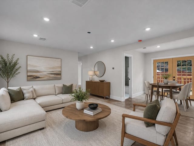 8801 Little Walnut DR