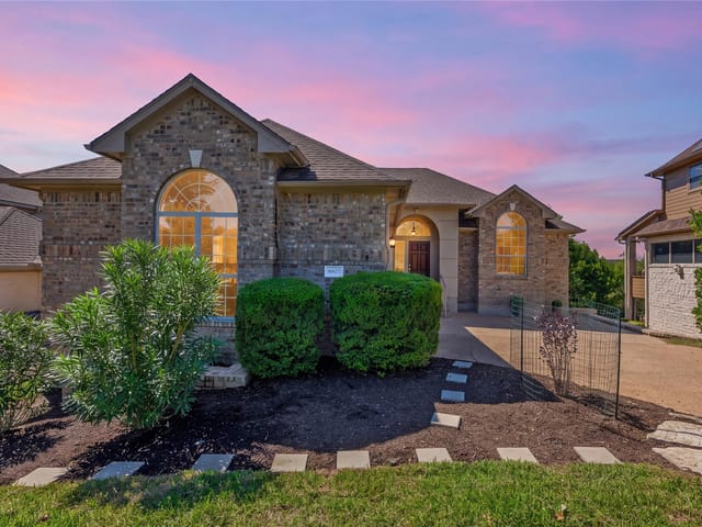 View 8802 Bluegrass DR 8802 Bluegrass DR, photo 1 of 6, Austin, TX