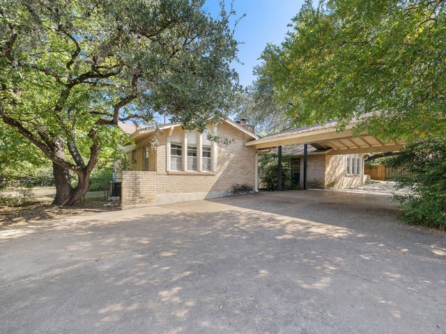 8802 Westover Club Dr