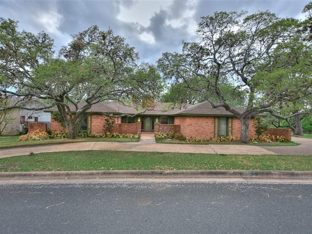 8803 Crest Ridge Cir